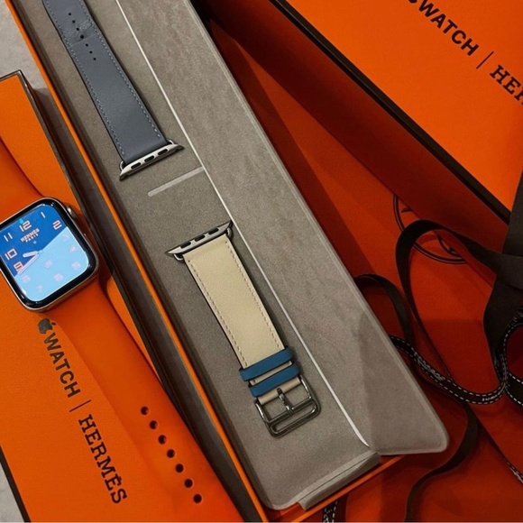 HERMES APPLE WATCH SERIES 5 - Picture 1 of 4